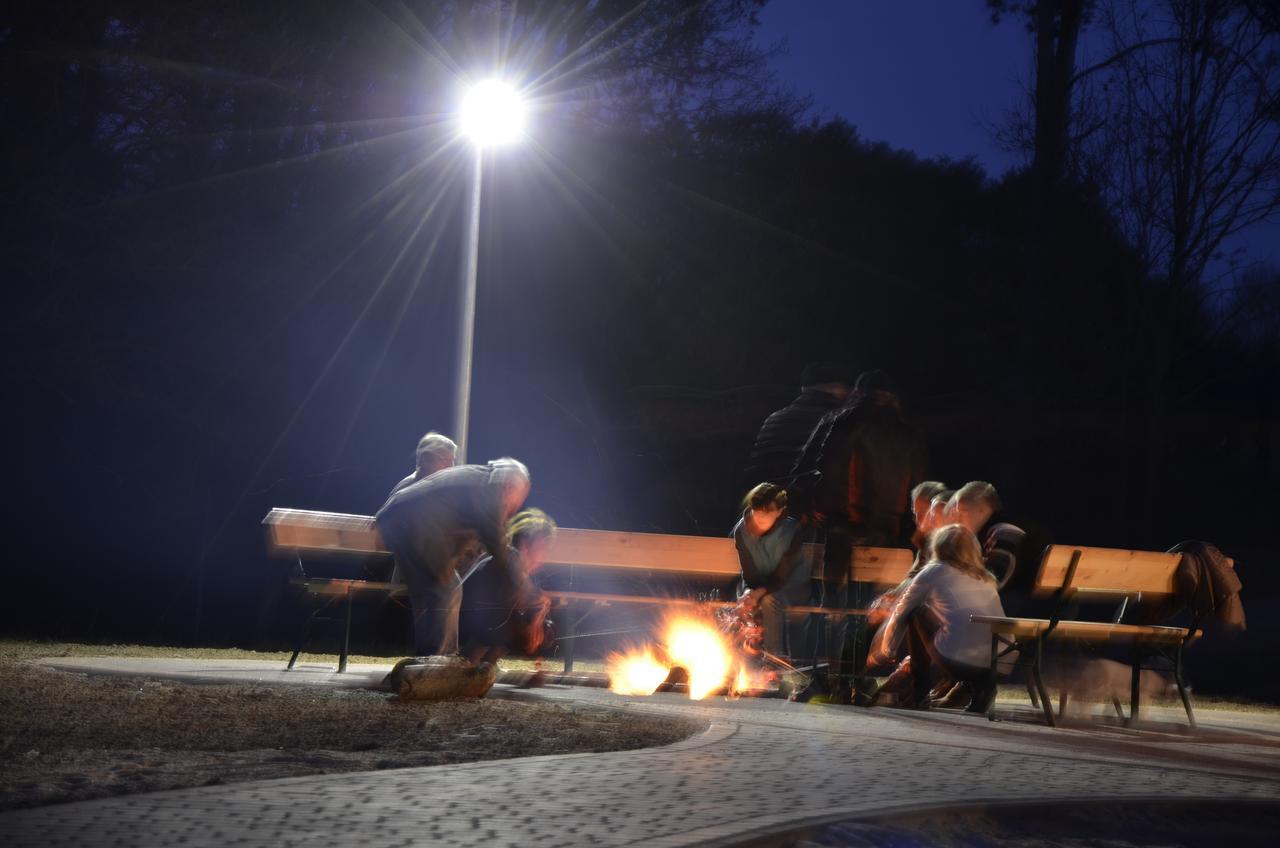Rezydencja Nad Jeziorem Pestkownica Exteriör bild